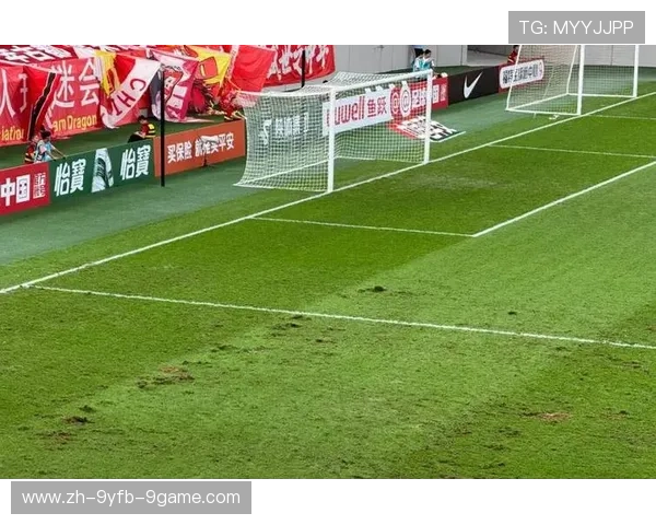 足球草皮检测频率是否直接关系到比赛当天场地质量与球员安全 足球草皮检测频率是否直接关系到比赛当天场地质量与球员安全